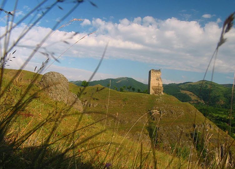 Turnul donjon Răchitova, Romania, Romania